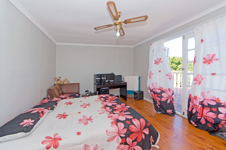 8 Bedroom Property for Sale in Hunters Home Western Cape